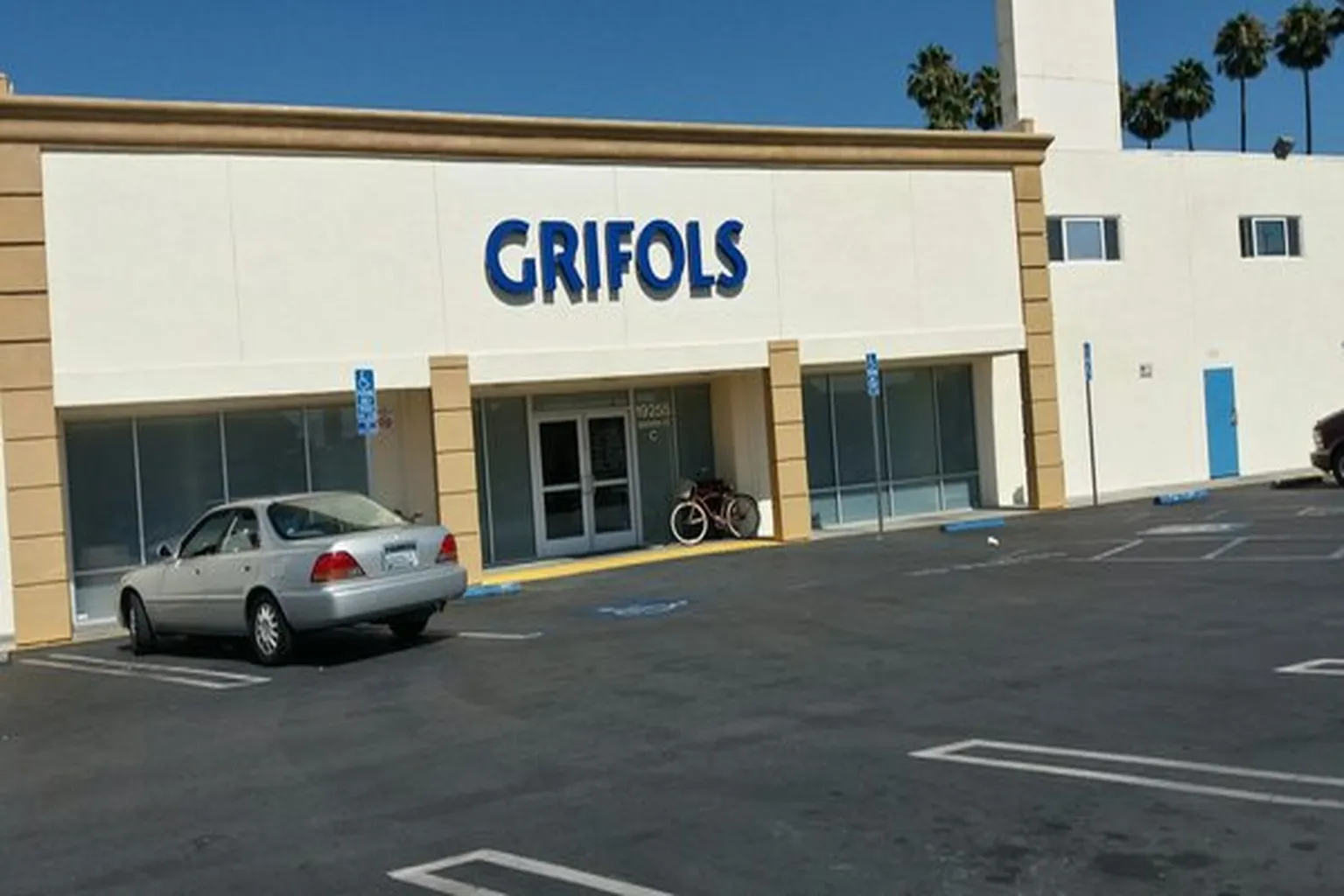 Grifols Plasma Donation Center Reseda in Reseda, California