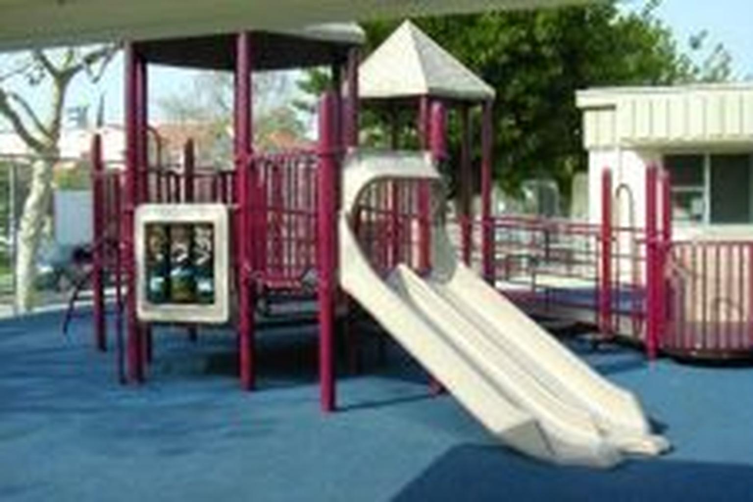 WILSHIRE CREST ELEMENTARY in Los Angeles, California - Image 1