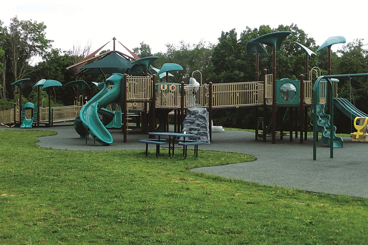 Settlers Cabin Park in Oakdale, Pennsylvania