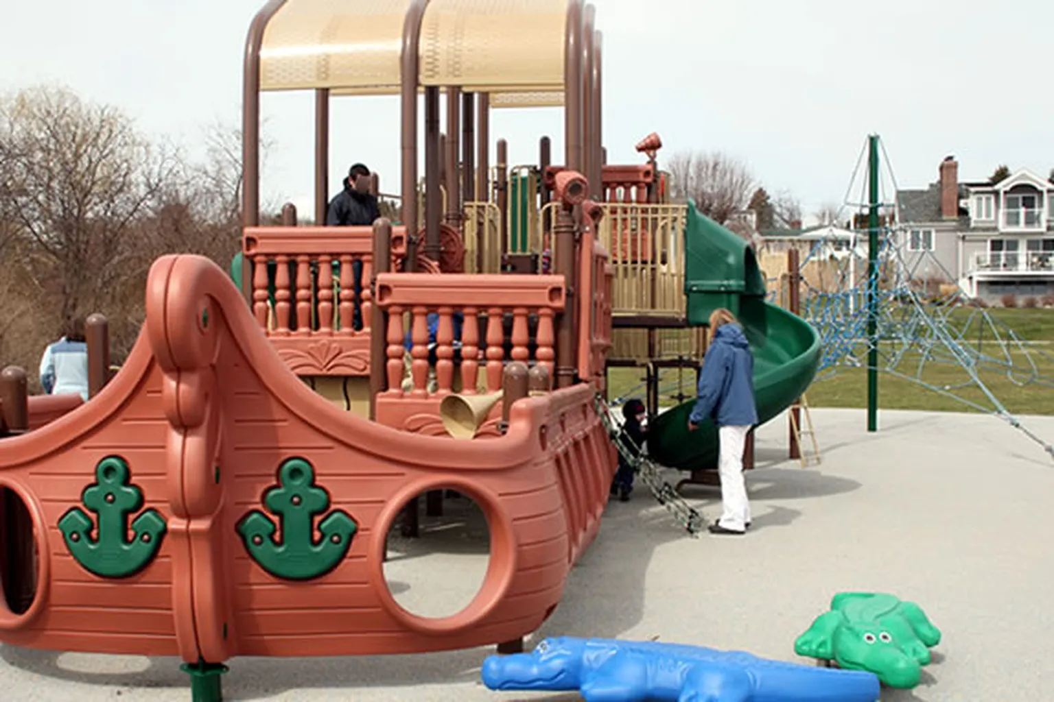 shore road field playground  Zone in Bourne North, Massachusetts