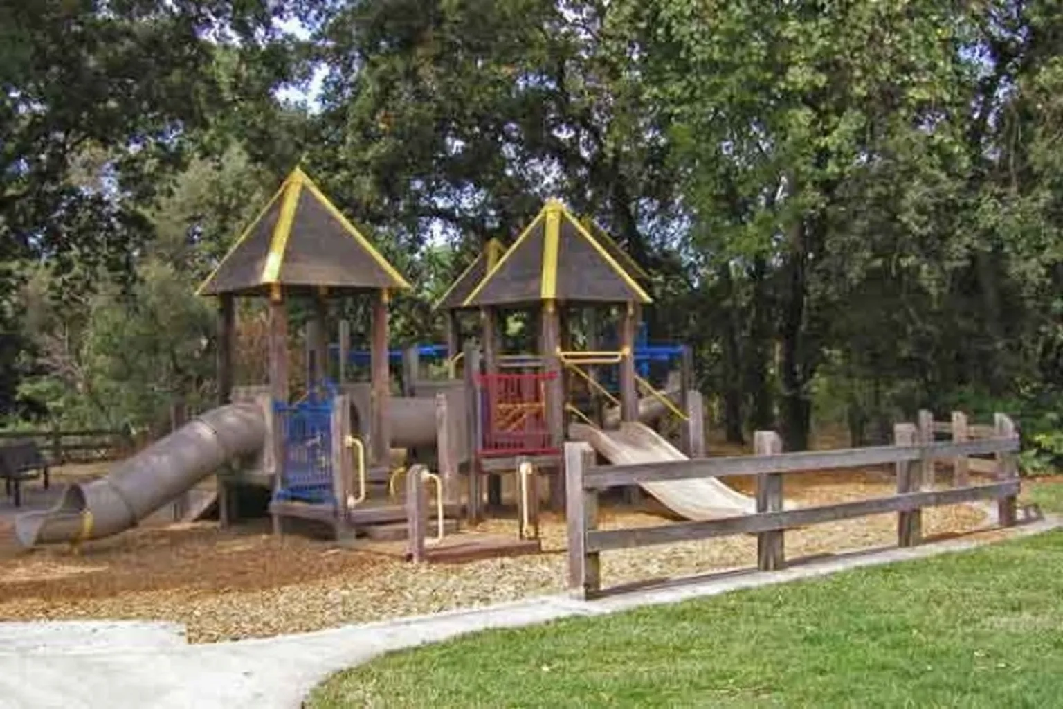 Bannon Creek Grounds and Groundsway in Sacramento Beach, California
