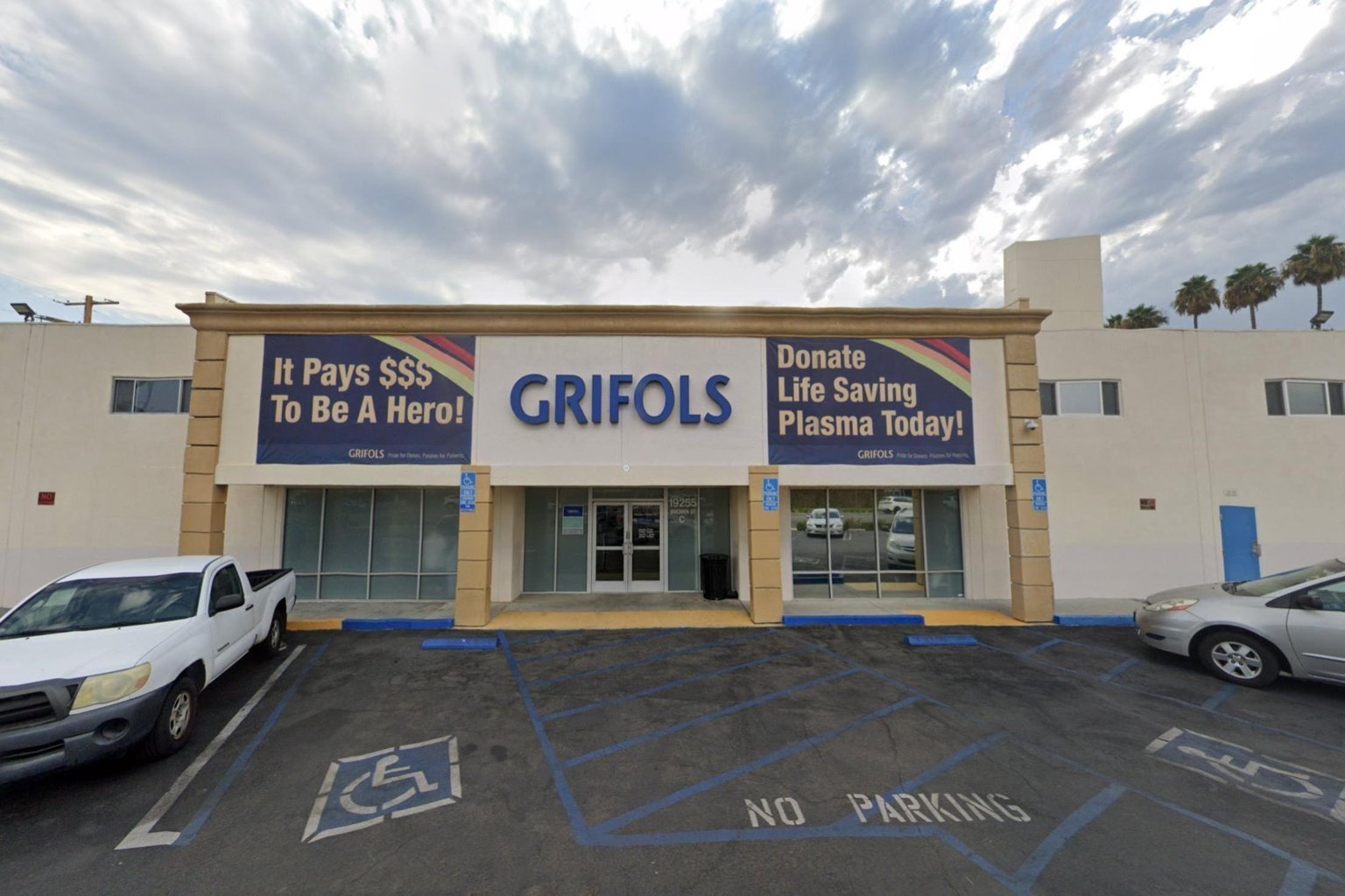 Grifols Plasma Donation Center Reseda in Reseda, California - Image 1