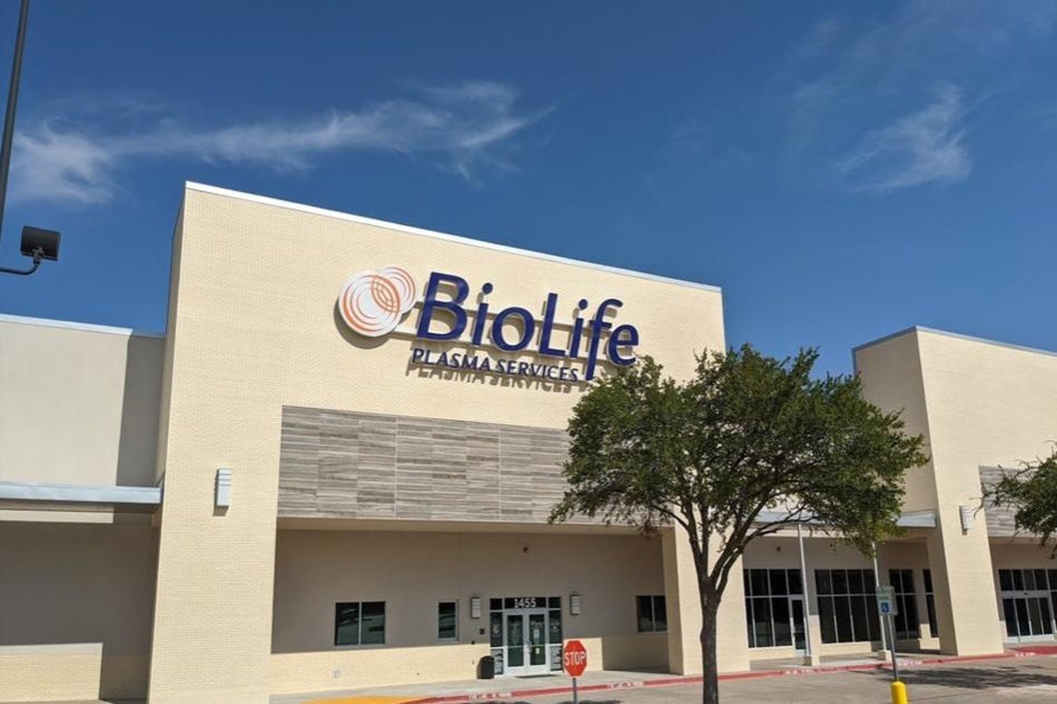 BioLife Plasma Services Arlington in Arlington, Texas - Image 1