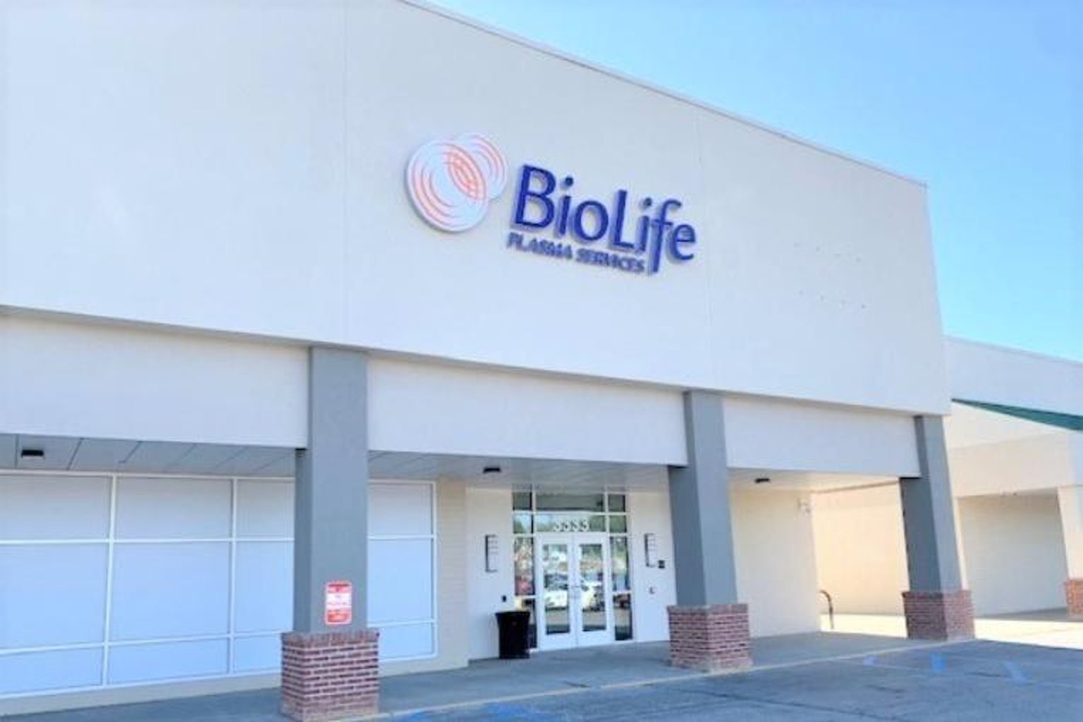 BioLife Plasma Services Des Moines in Des Moines, Iowa - Image 1