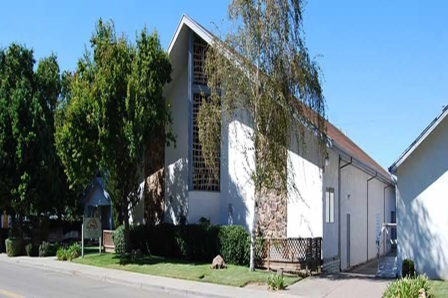 Grace Bible Fellowship in Brentwood, California