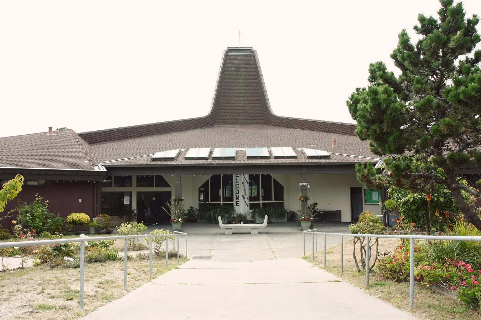 Living Stone Ministries Of Daly City in Daly City, California - Main Image