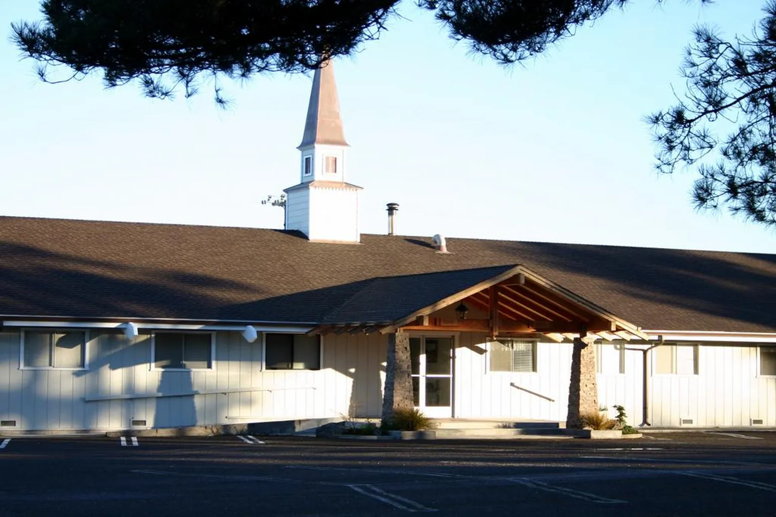 Calvary Chapel Fort Bragg in Fort Bragg, California