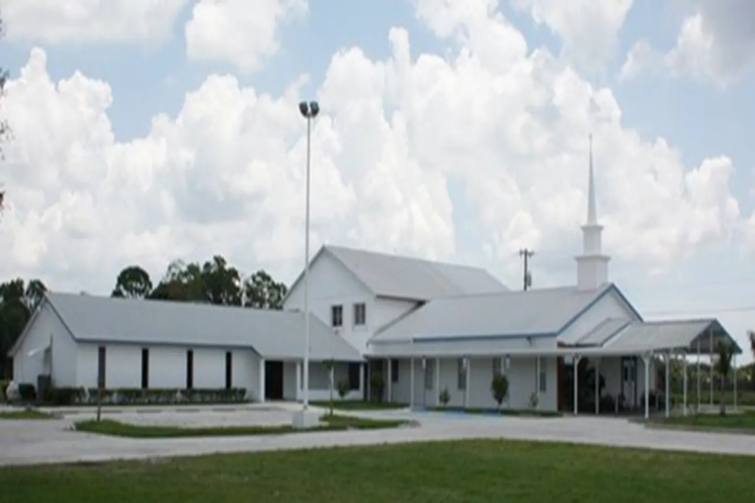 Orange Avenue Baptist Church in Green Cove Springs, Florida - Main Image