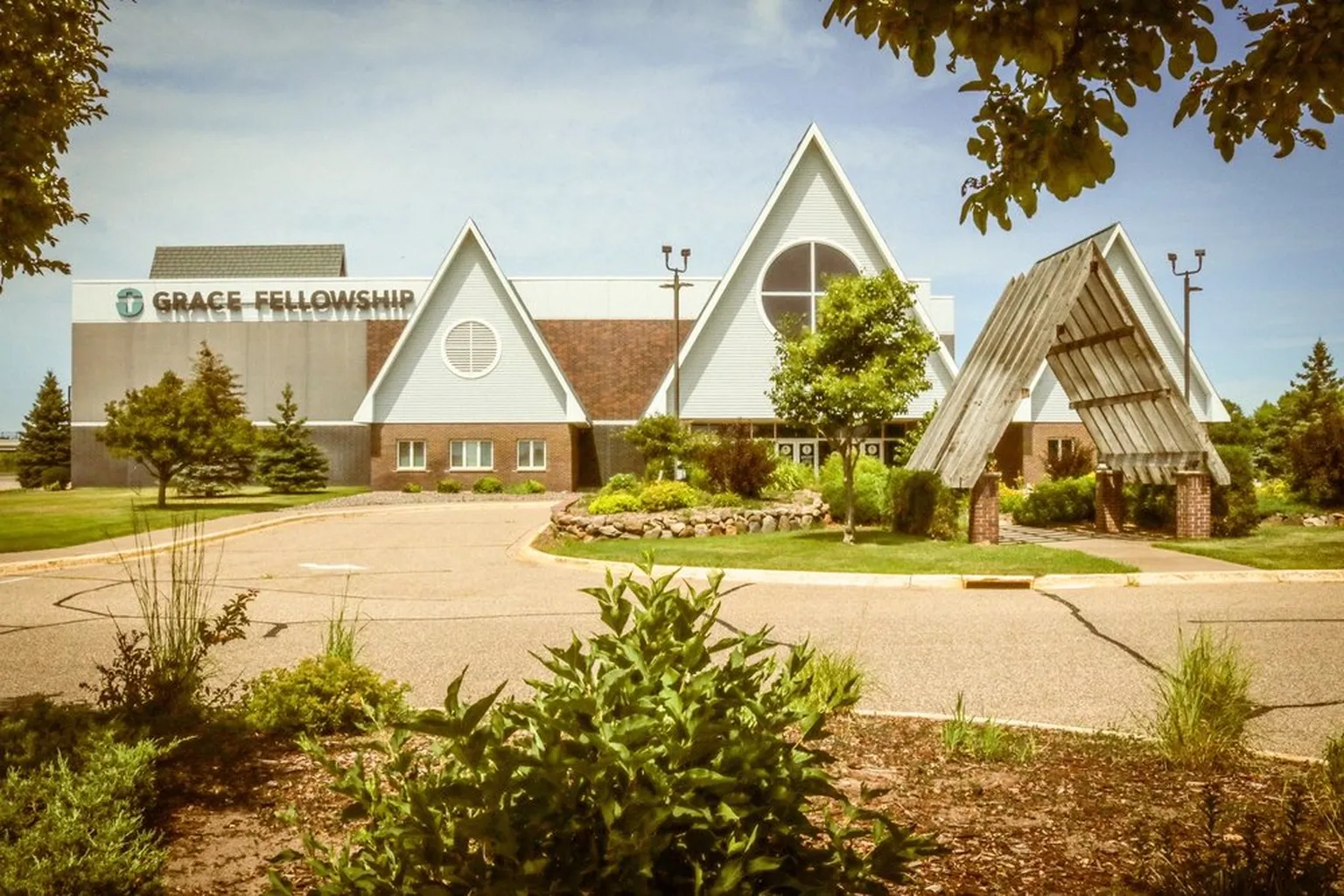 Grace Fellowship in Brooklyn Park, Minnesota - Main Image