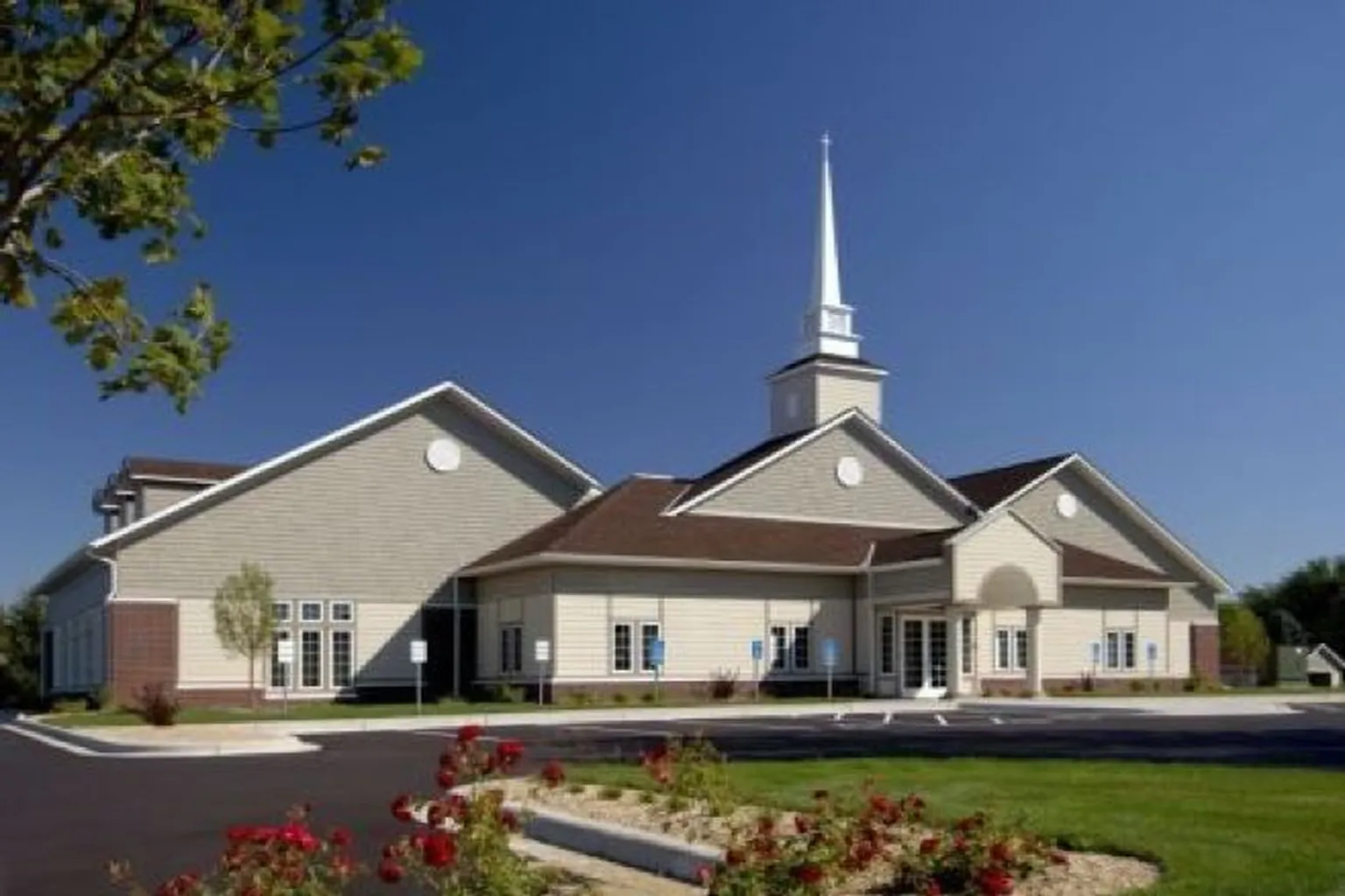 Bethlehem Lutheran Church in Lakeville, Minnesota