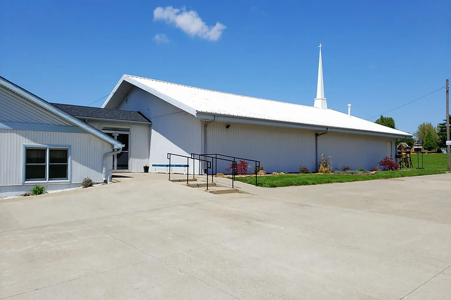 Open Door Baptist Church in Marshall, Missouri - Main Image