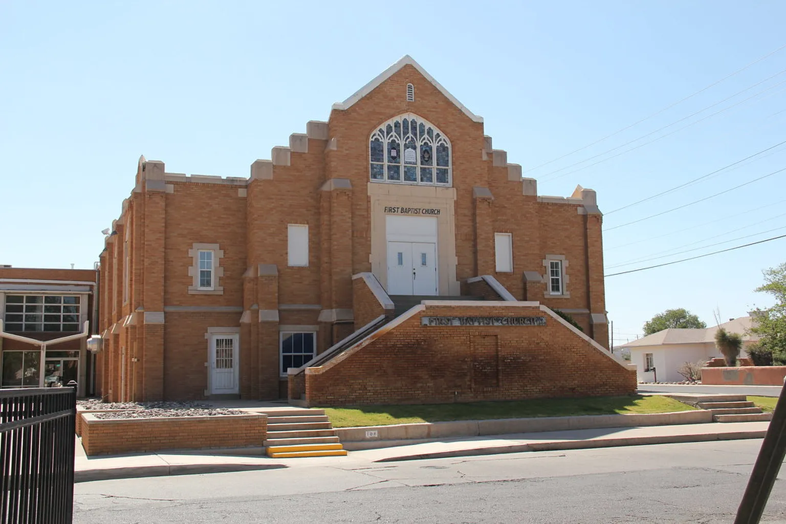 First Baptist Church in Las Cruces, New Mexico - Main Image