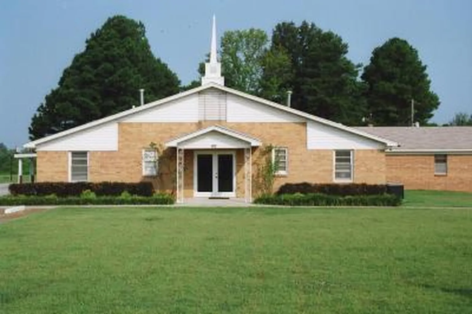 New Hope Baptist Church in Millington, Tennessee - Main Image