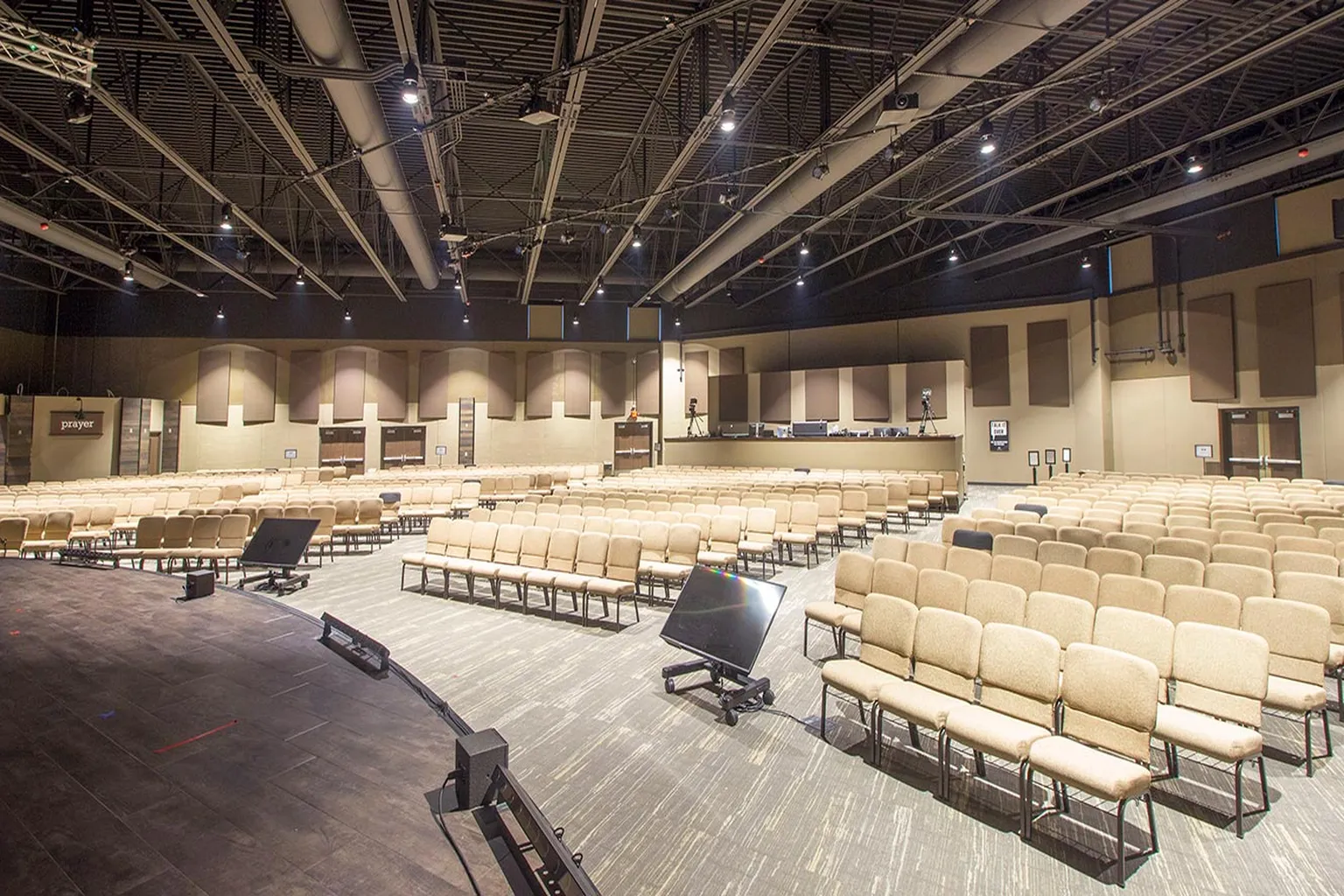 Lakeland Community Church in Lake Geneva, Wisconsin