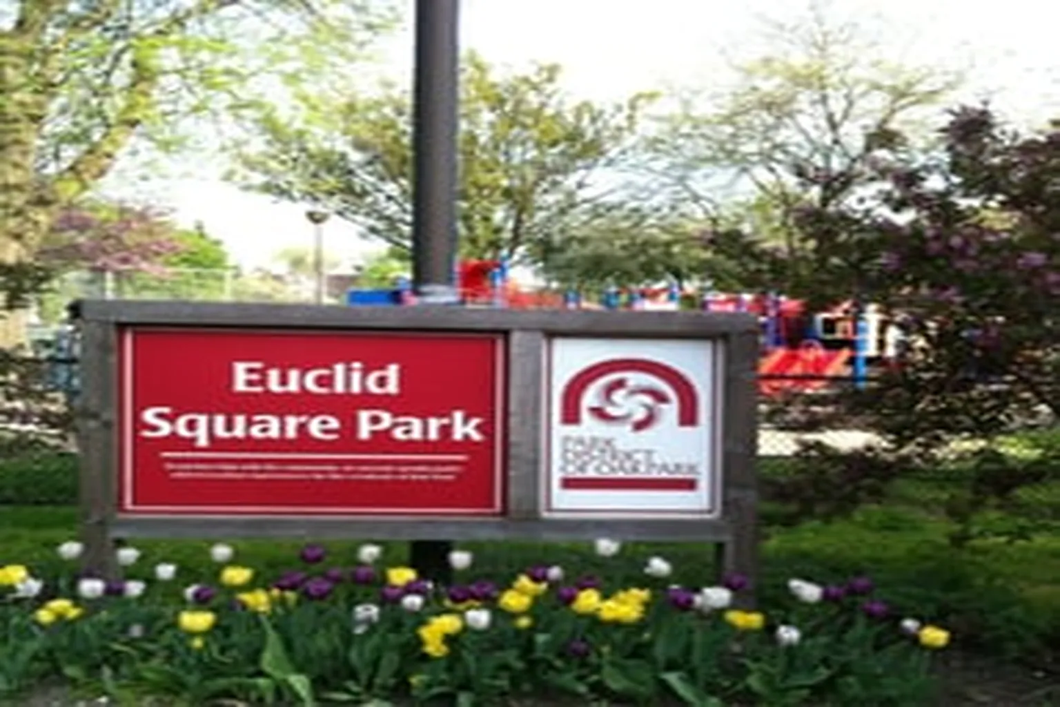 Euclid Square Dog Park in Oak Park, Illinois