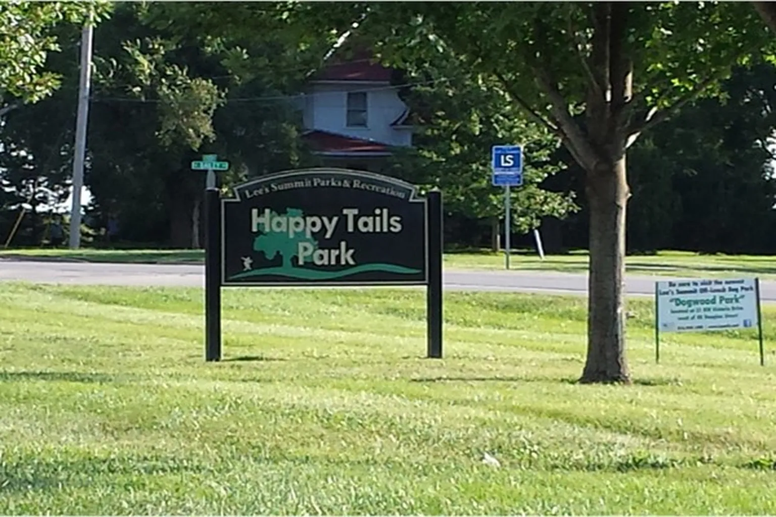 Happy Tails Dog Park - Lee's Summit in Lee's Summit, Missouri